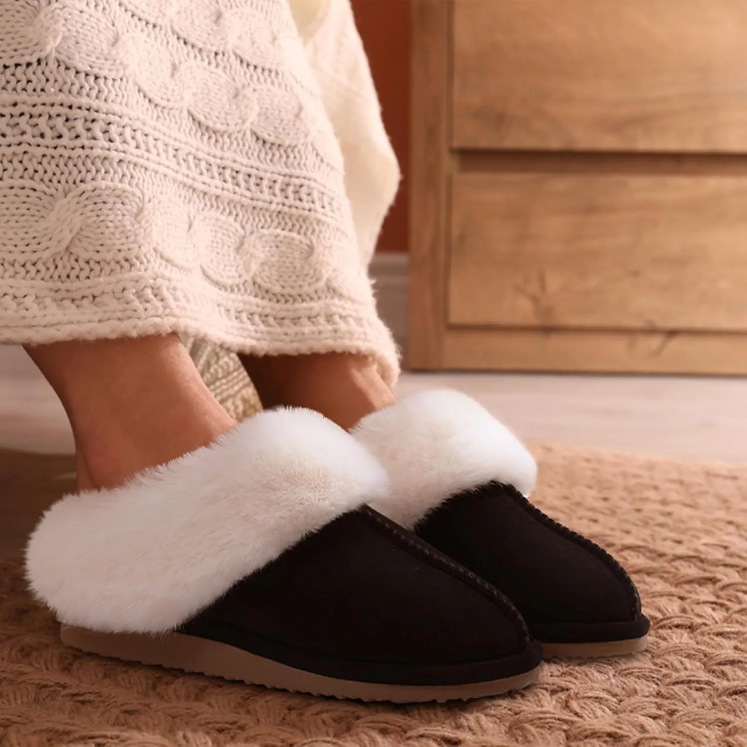 Litfun Fuzzy House Slippers for Women Fluffy Memory Foam Suede Slippers with Faux Fur Collar Indoor Outdoor
