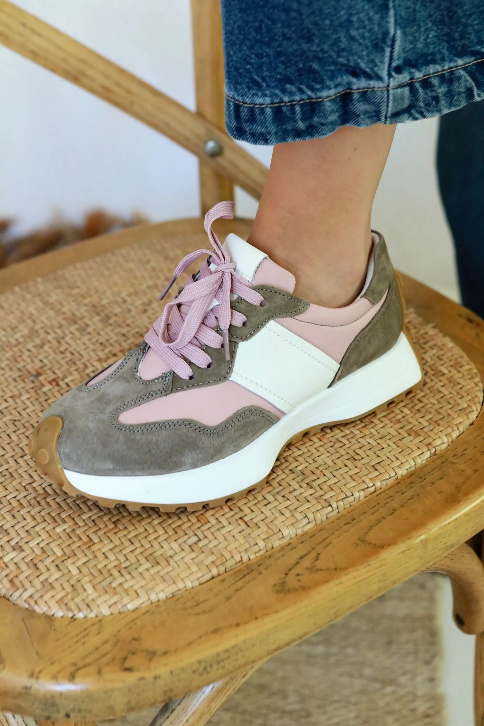 Tate Sneaker Brown & Pink